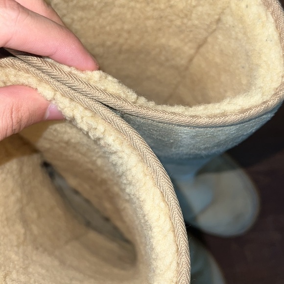 RARE UGGS Boots - Picture 12 of 12